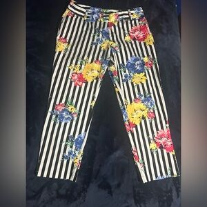 Vibrant Floral Striped Women's Cropped Pants